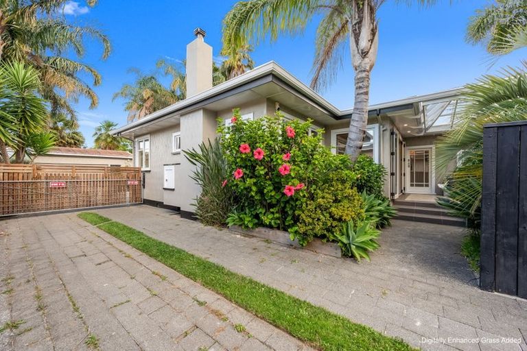 Photo of property in 168 Kennedy Road, Marewa, Napier, 4110