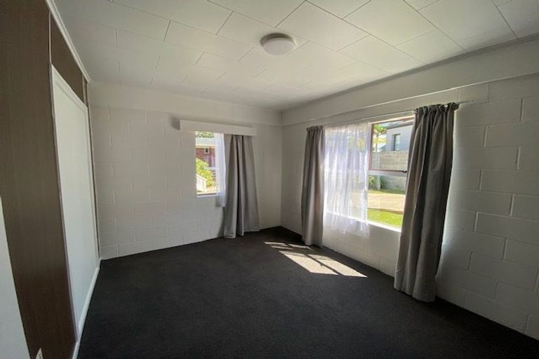 Photo of property in 1/23 Waitemata Road, Hauraki, Auckland, 0622