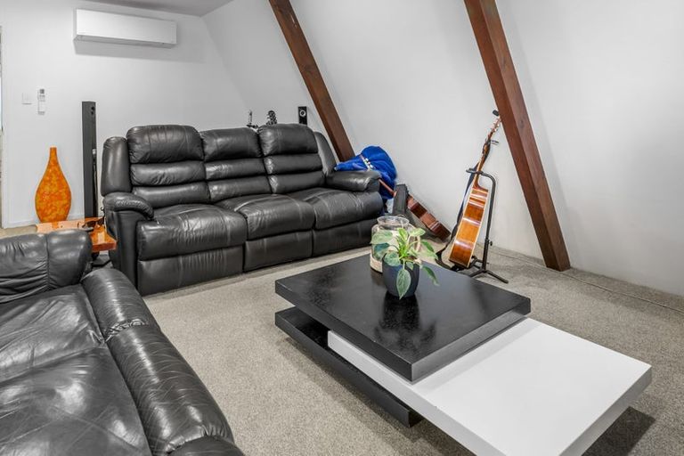 Photo of property in 40 Gledstane Road, Stanmore Bay, Whangaparaoa, 0932