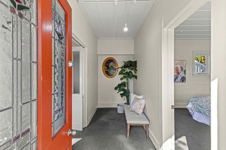Photo of property in 53 Anzac Parade, Durie Hill, Whanganui, 4500
