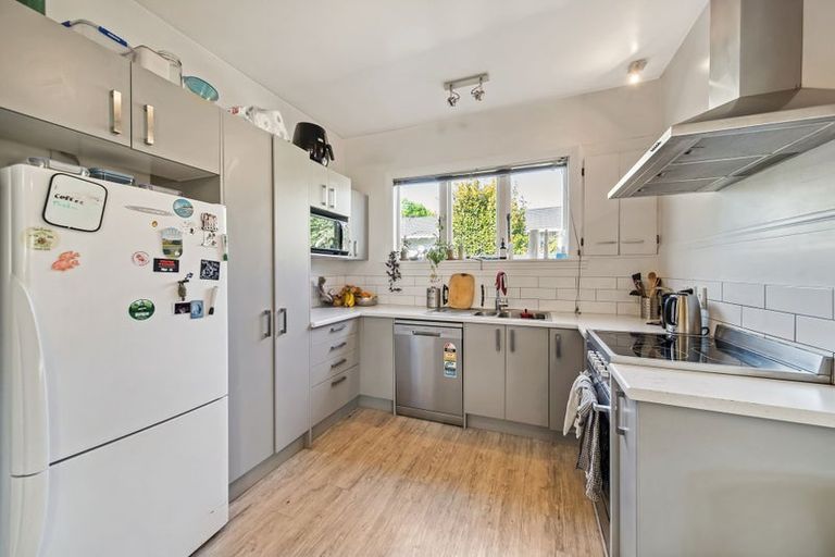 Photo of property in 108 Retreat Road, Avonside, Christchurch, 8061