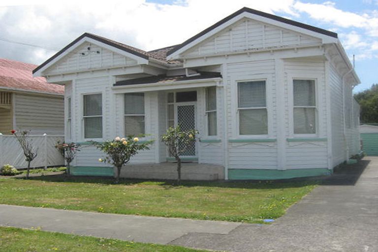 Photo of property in 12 George Street, Aramoho, Whanganui, 4500