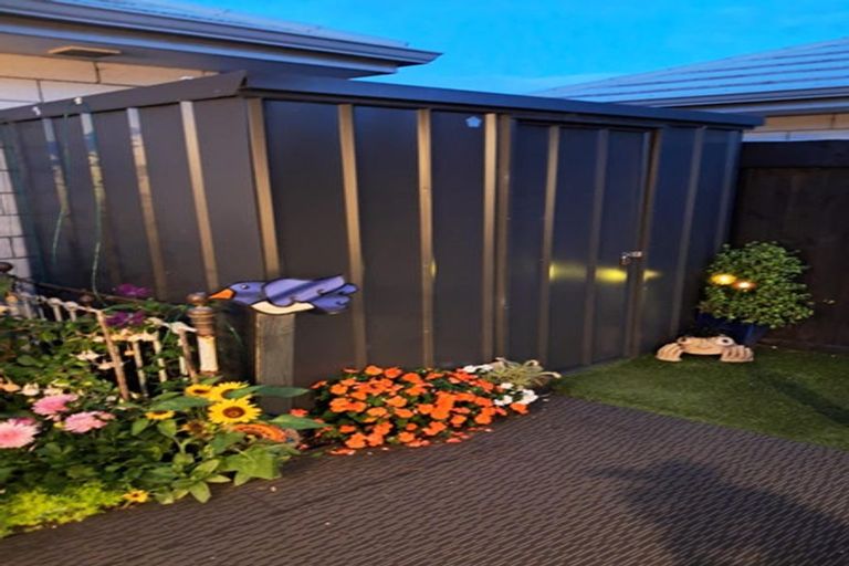 Photo of property in 5 Lance Way, Papamoa, 3118