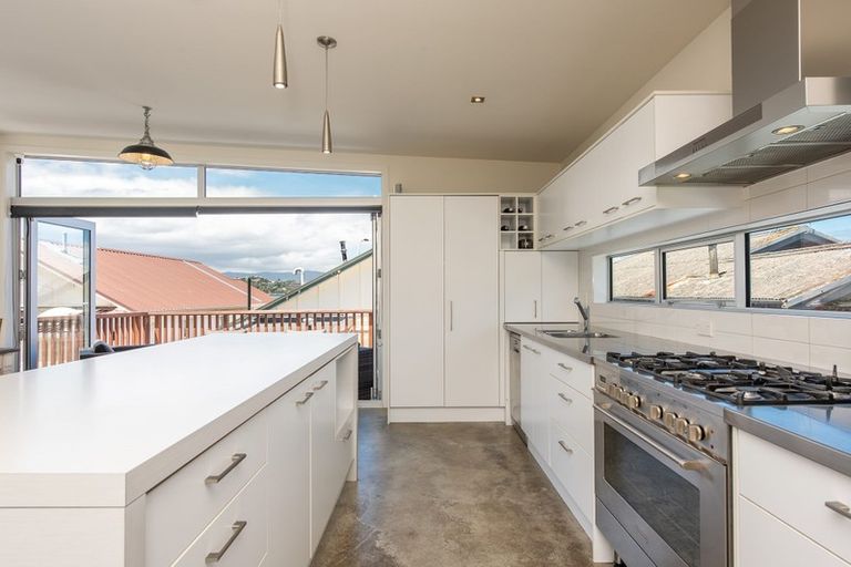 Photo of property in 528a Evans Bay Parade, Hataitai, Wellington, 6021