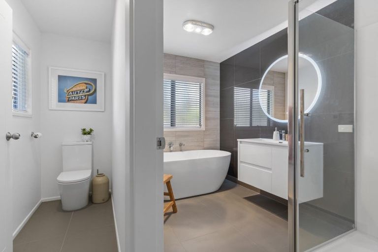 Photo of property in 1 Rita Street, Mount Maunganui, 3116