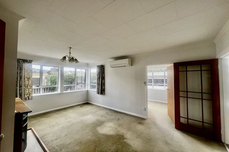 Photo of property in 8 Gillespie Street, Taita, Lower Hutt, 5011