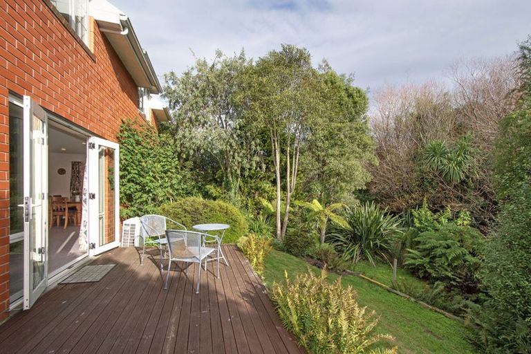 Photo of property in 98a Warren Crescent, Hillmorton, Christchurch, 8025