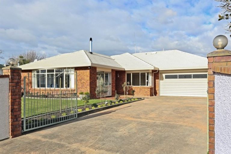 Photo of property in 59 Whiting Crescent, Greenmeadows, Napier, 4112