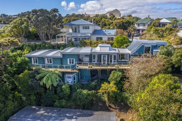Photo of property in 29 The Track, Plimmerton, Porirua, 5026