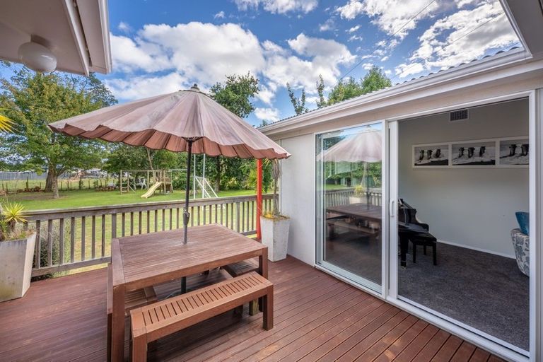 Photo of property in 52 Nimmo Avenue West, Waikanae, 5036