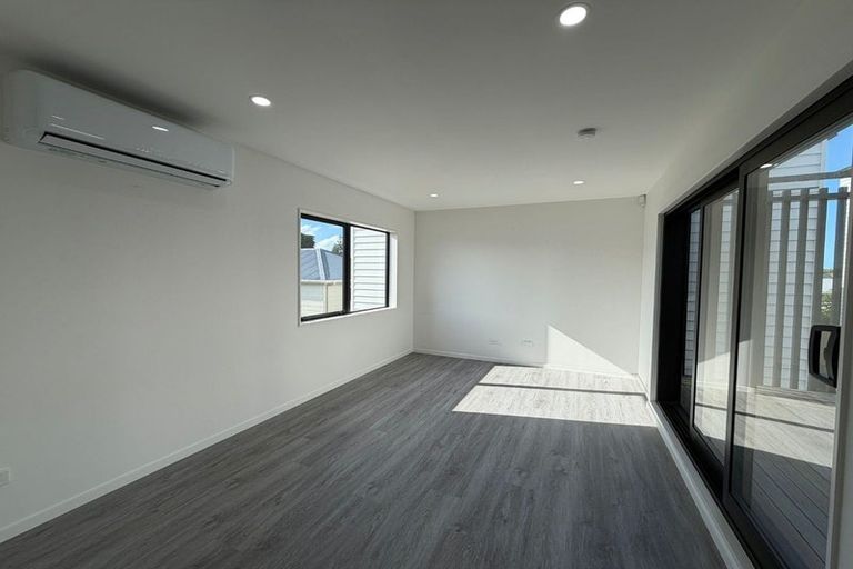 Photo of property in 58e Friesian Drive, Mangere, Auckland, 2022