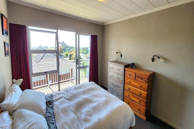 Photo of property in 5b Te Mara Place, Merrilands, New Plymouth, 4312