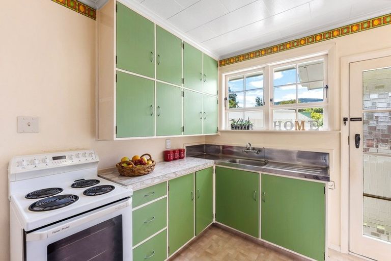 Photo of property in 387 Fergusson Drive, Heretaunga, Upper Hutt, 5018