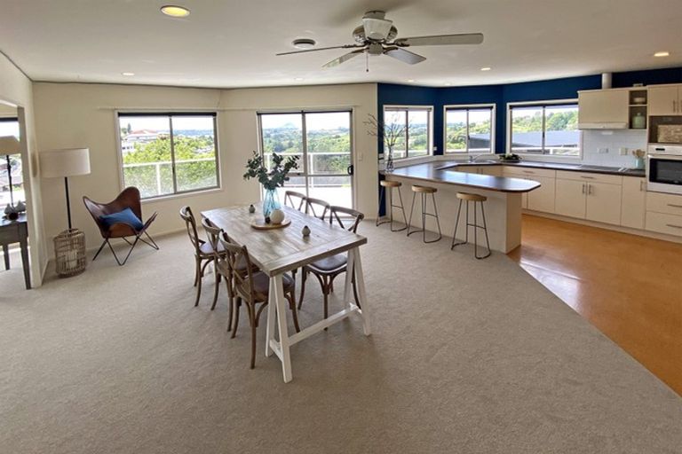 Photo of property in 8 Tautara Place, Ohauiti, Tauranga, 3112