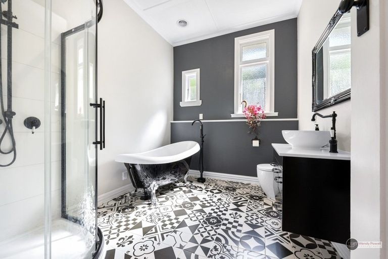 Photo of property in 49 Penrose Street, Woburn, Lower Hutt, 5010