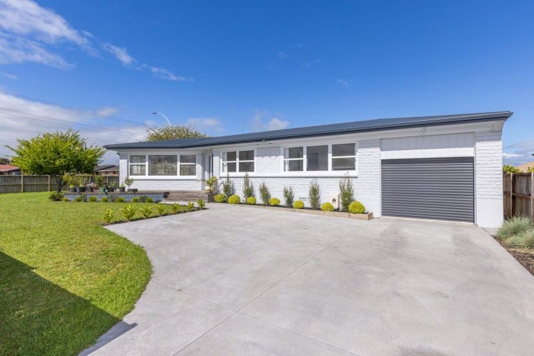 Photo of property in 2 Mears Road, St Andrews, Hamilton, 3200