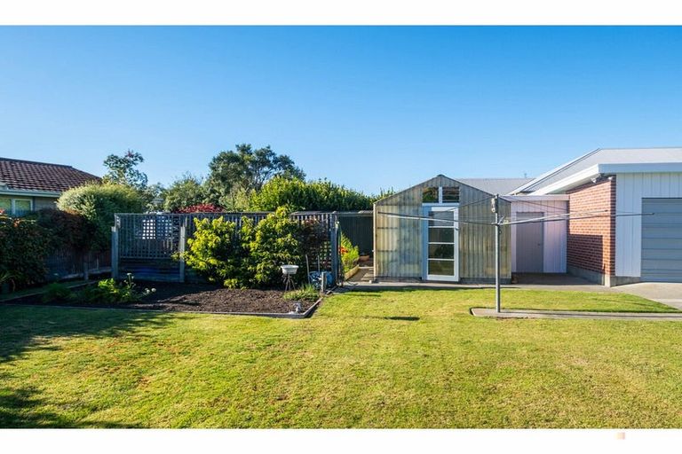 Photo of property in 1 Cashel Street, Waimate, 7924