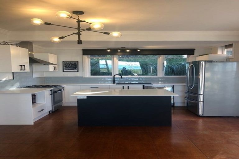 Photo of property in 17 Queen Street, Brighton, Dunedin, 9035