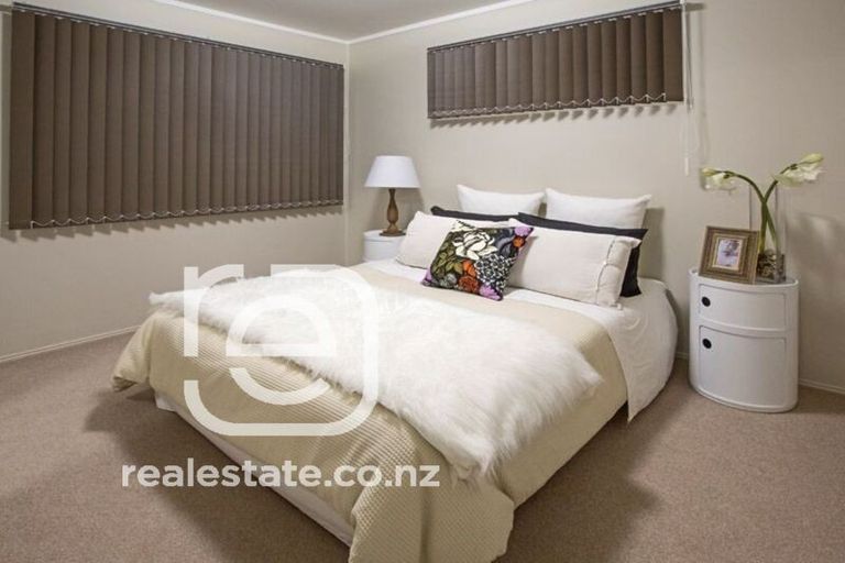 Photo of property in 26 Priestley Drive, Bucklands Beach, Auckland, 2014