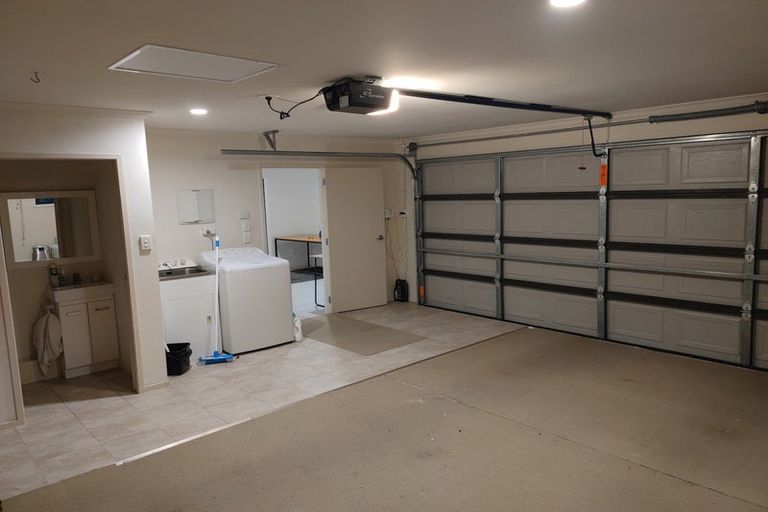 Photo of property in 3/20 The Avenue, Albany, Auckland, 0632