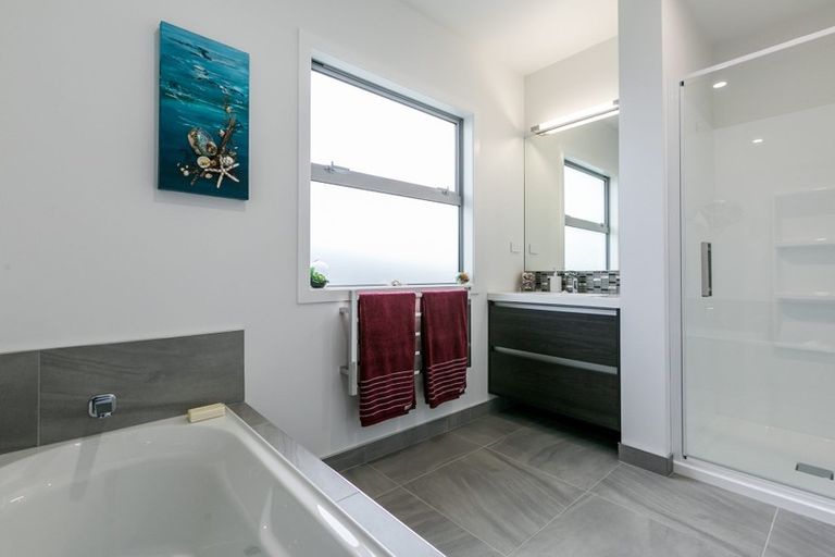 Photo of property in 3 Pelorus Avenue, Poraiti, Napier, 4112