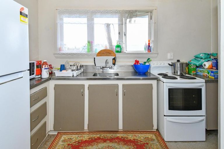 Photo of property in 90 Clayton Avenue, Otara, Auckland, 2023