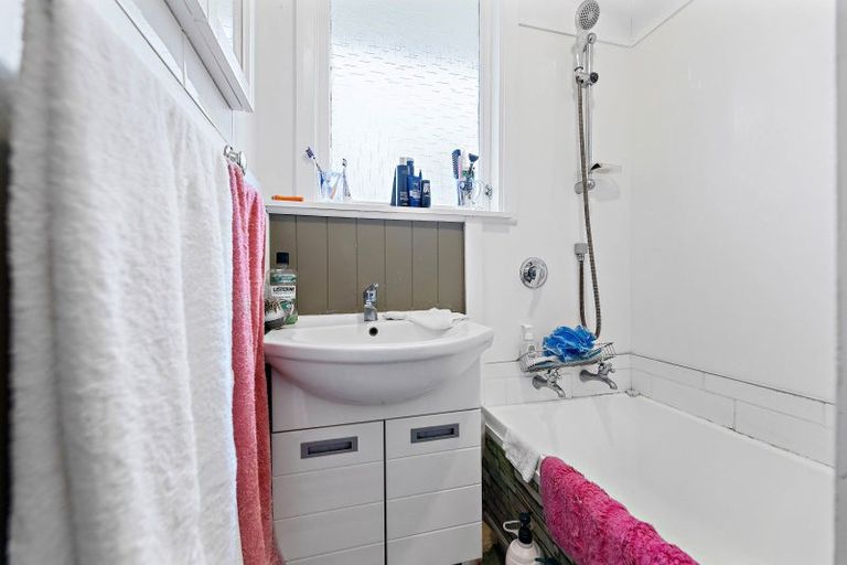 Photo of property in 7 Te Wharekaihua Grove, Turangi, 3334