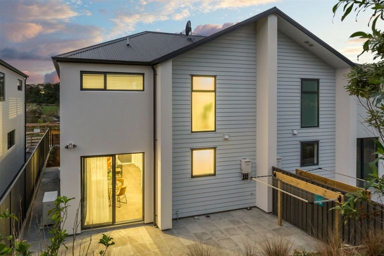 Photo of property in 3a Koreke Close, Kenepuru, 5022