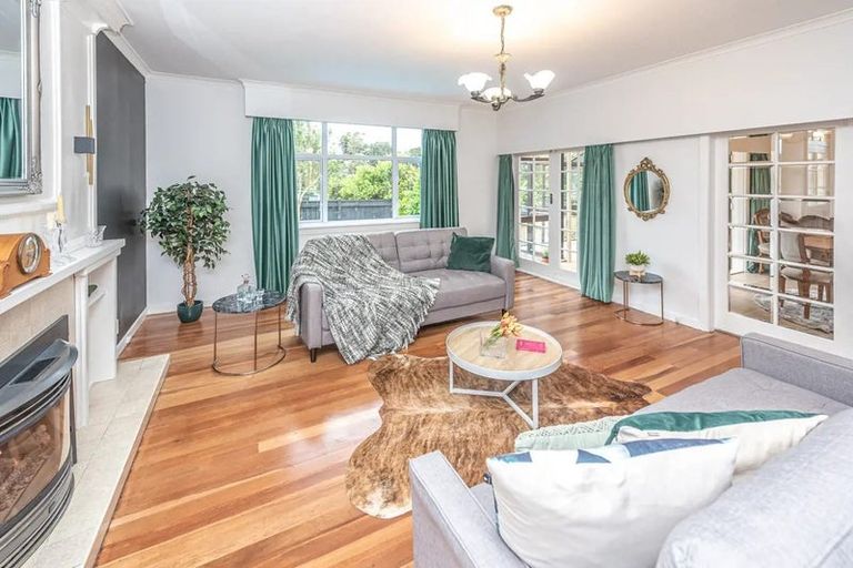 Photo of property in 3 Dickson Crescent, Saint Johns Hill, Whanganui, 4500