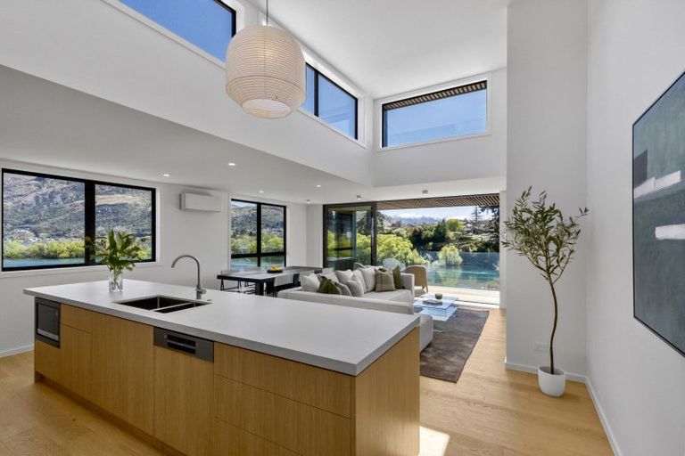 Photo of property in 11a William Rees Place, Kawarau Falls, Queenstown, 9300