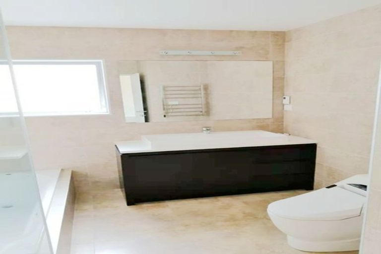 Photo of property in 6 Deele Close, Pinehill, Auckland, 0632