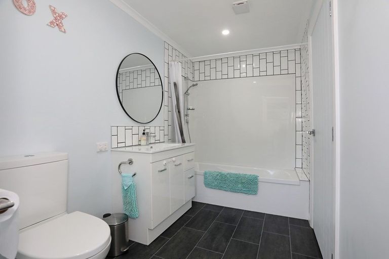 Photo of property in 67 Alexandra Street, Marton, 4710