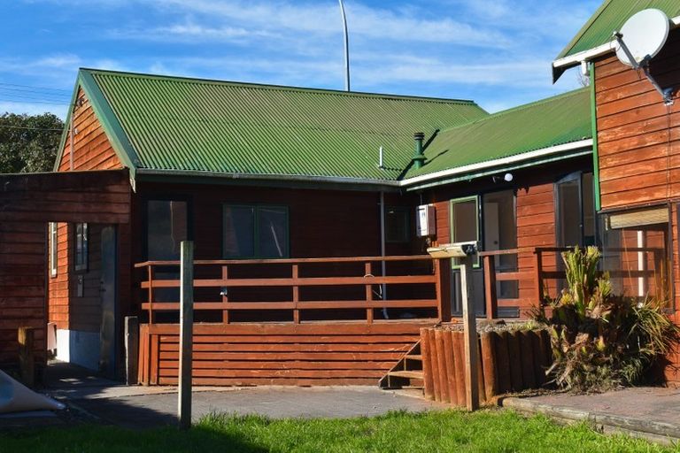 Photo of property in 12 Ohaupo Road, Hamilton Lake, Hamilton, 3204