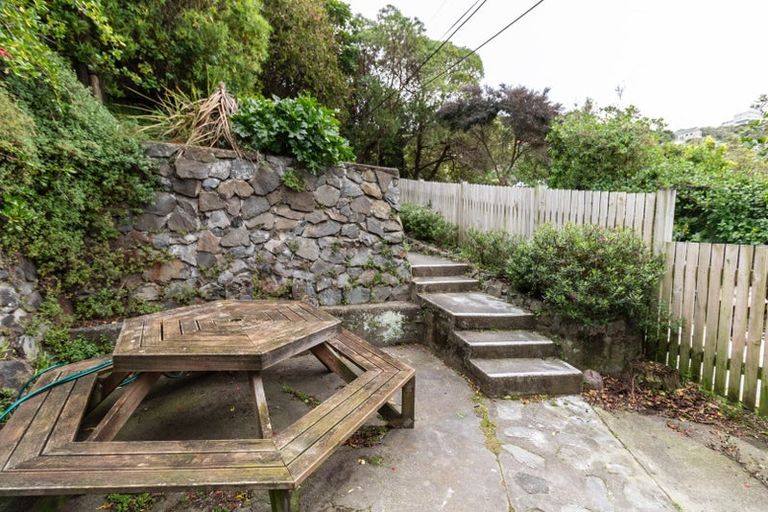 Photo of property in 14 Buckingham Street, Melrose, Wellington, 6023