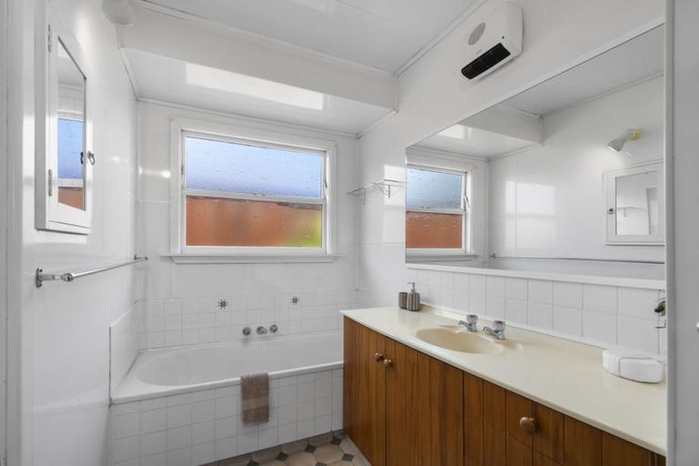 Photo of property in 30 Cullahill Street, Harewood, Christchurch, 8051