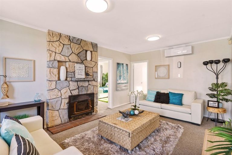 Photo of property in 223 Sturges Road, Henderson, Auckland, 0612