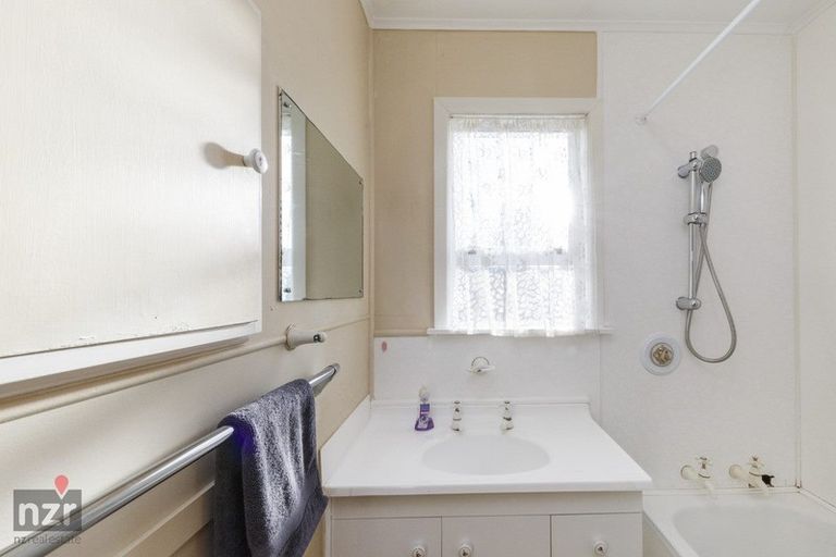 Photo of property in 18 Churchill Avenue, Feilding, 4702