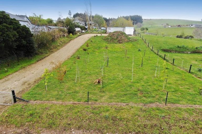 Photo of property in 28 Irvine Street, Lawrence, 9532