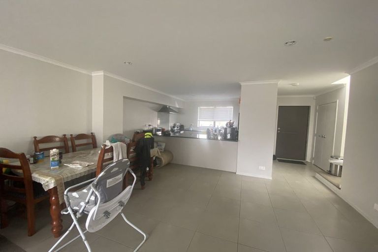 Photo of property in 6 Akeake Lane, Manurewa, Auckland, 2102