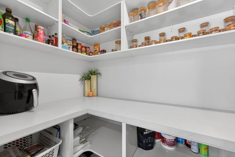 Photo of property in 4 Porokaiwhiri Avenue, Helensville, 0800