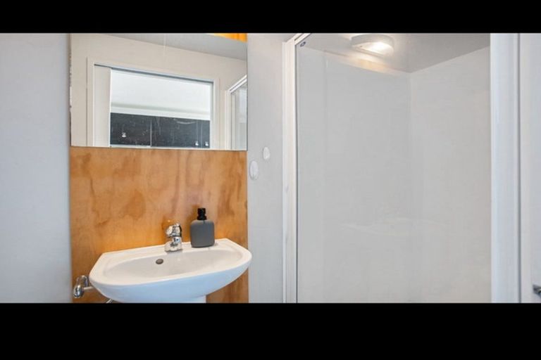 Photo of property in Urbane Apartments, 44/29 Webb Street, Mount Cook, Wellington, 6011