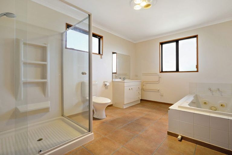 Photo of property in 2/18 Wentworth Street, Ilam, Christchurch, 8041