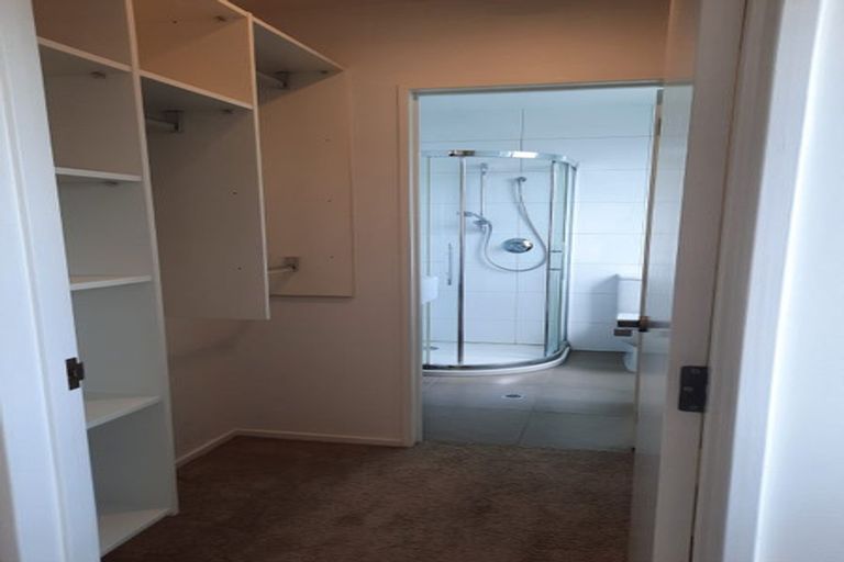 Photo of property in Apollo Apartments, 201/46 Rosedale Road, Rosedale, Auckland, 0632