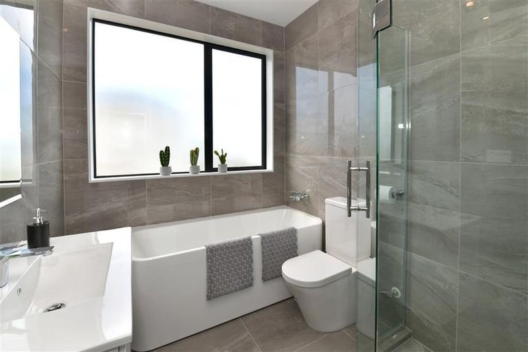 Photo of property in 61 Landmark Terrace, Orewa, 0931