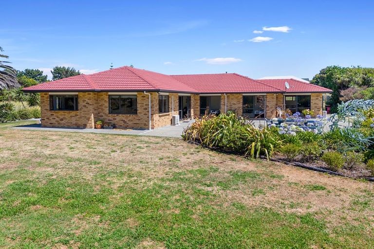 Photo of property in 47 Rutherford Drive, Waikanae Beach, Waikanae, 5036
