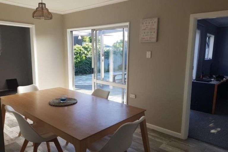 Photo of property in 381 Estuary Road, South New Brighton, Christchurch, 8062