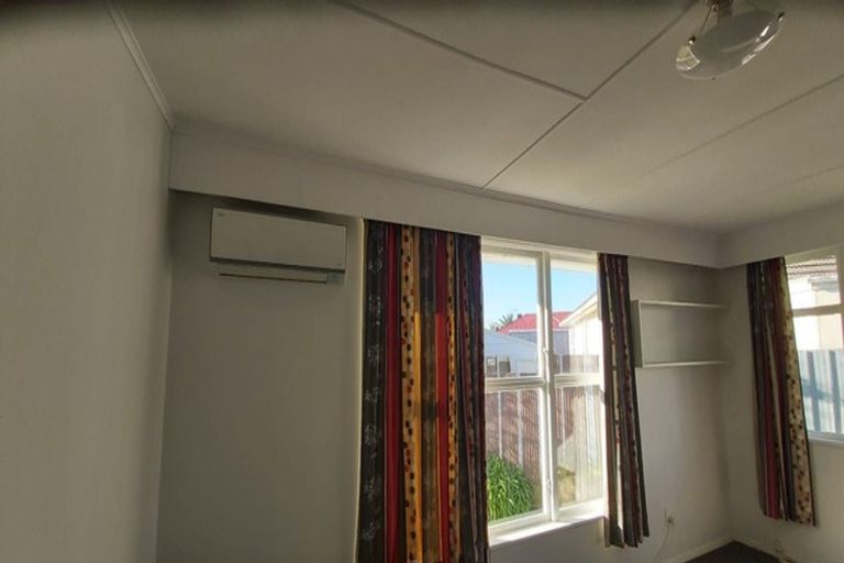 Photo of property in 53 Leicester Street, Cannons Creek, Porirua, 5024