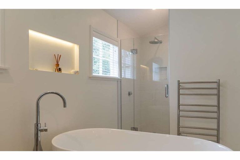 Photo of property in 37 Riverview Road, Kerikeri, 0230