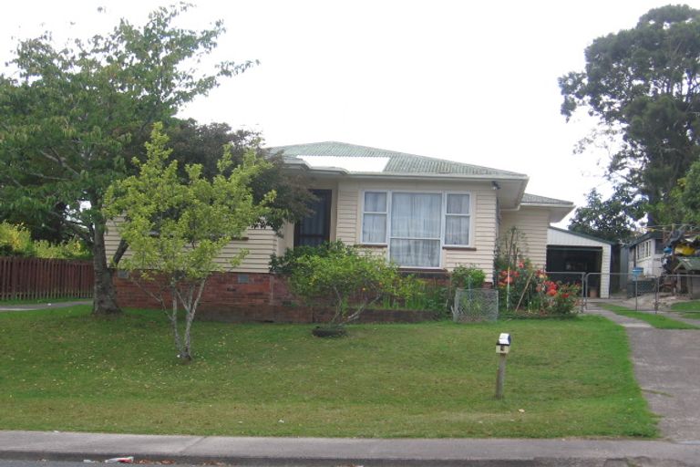 Photo of property in 3 Kelman Road, Kelston, Auckland, 0602