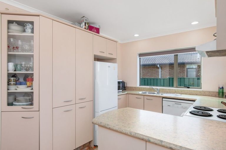 Photo of property in 17 Donegal Place, Katikati, 3129